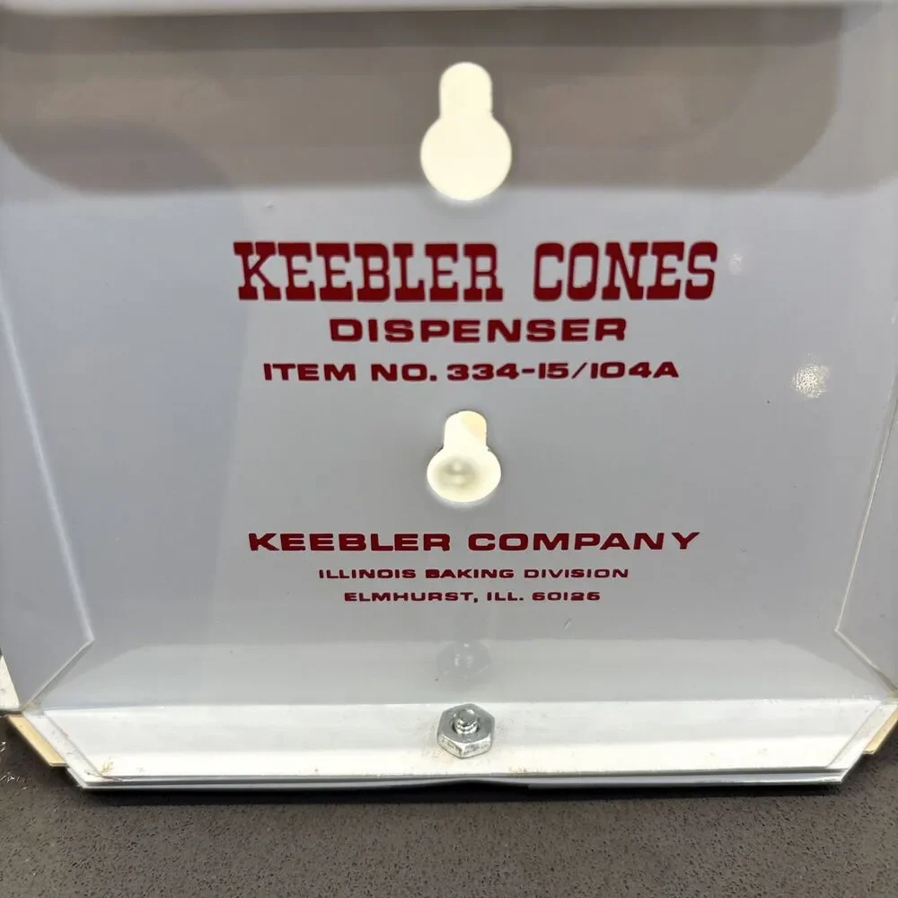 VTG Collectible Keebler Cone Dispenser Wall Mount Advertising IL 334-15/104A