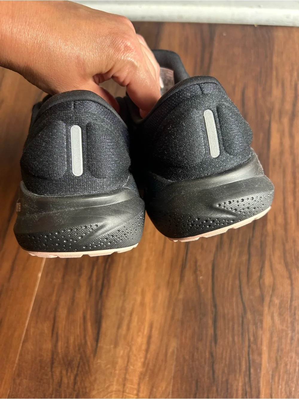 Brooks Adrenaline GTS 24 Women's Black Running Shoes