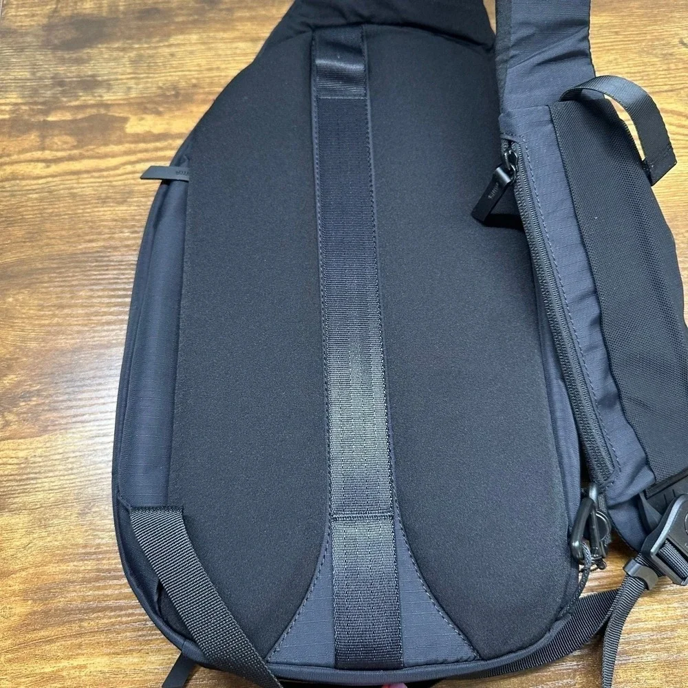 NEW Alpaka Metro Crossbody Left Shoulder Bag Black Axoflux 210D Hiking Backpack