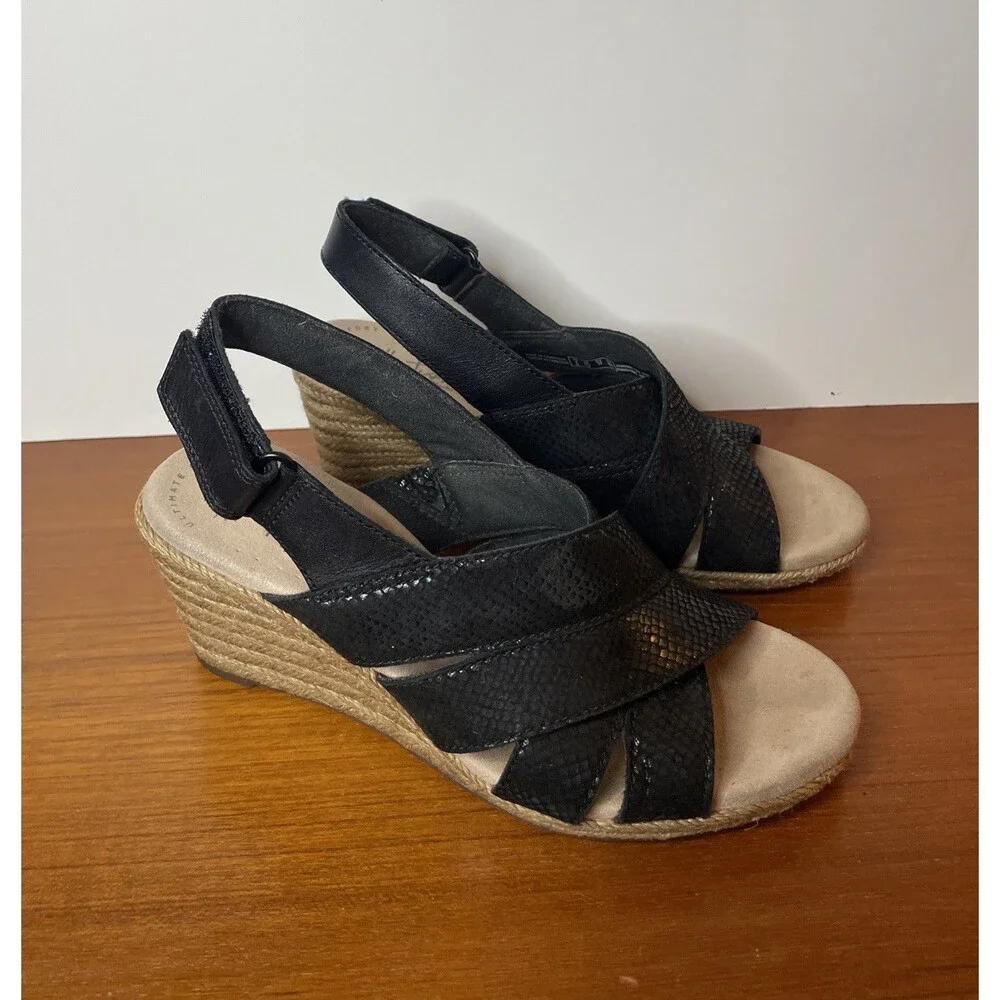 Clarks Collection Lafley Krissy wedge sandals Comfort black Snake Shoes 6.5