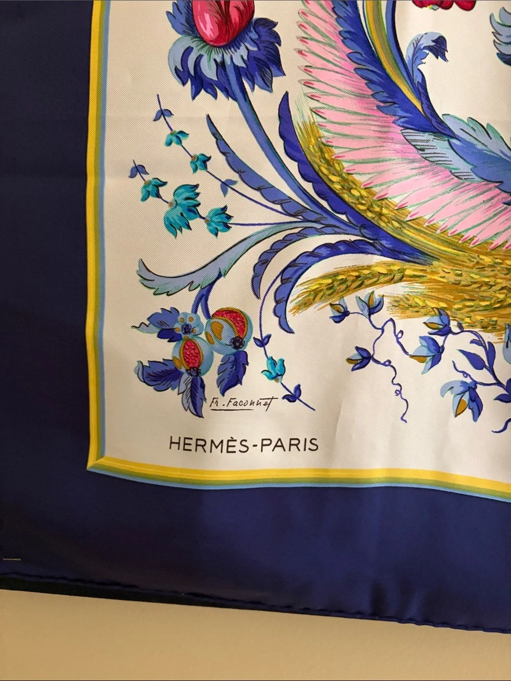 Hermes elegant hermès