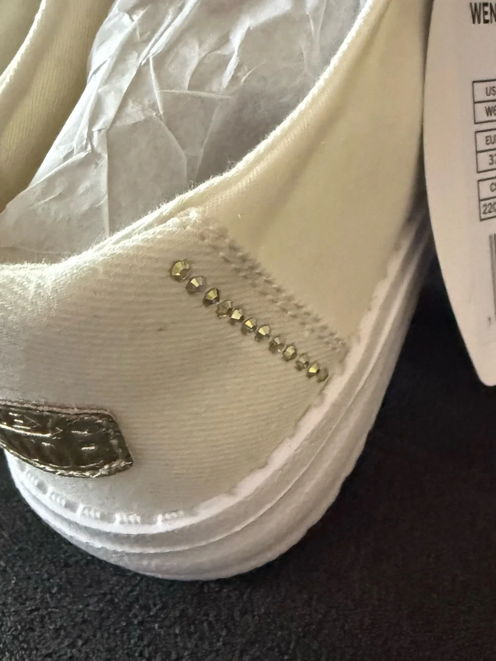 Hey Dude studs comfort