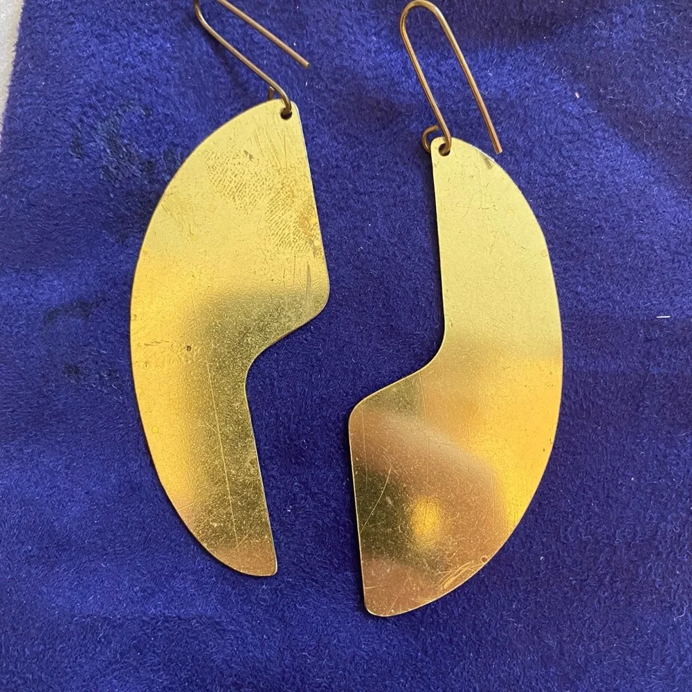 N/A gold tone