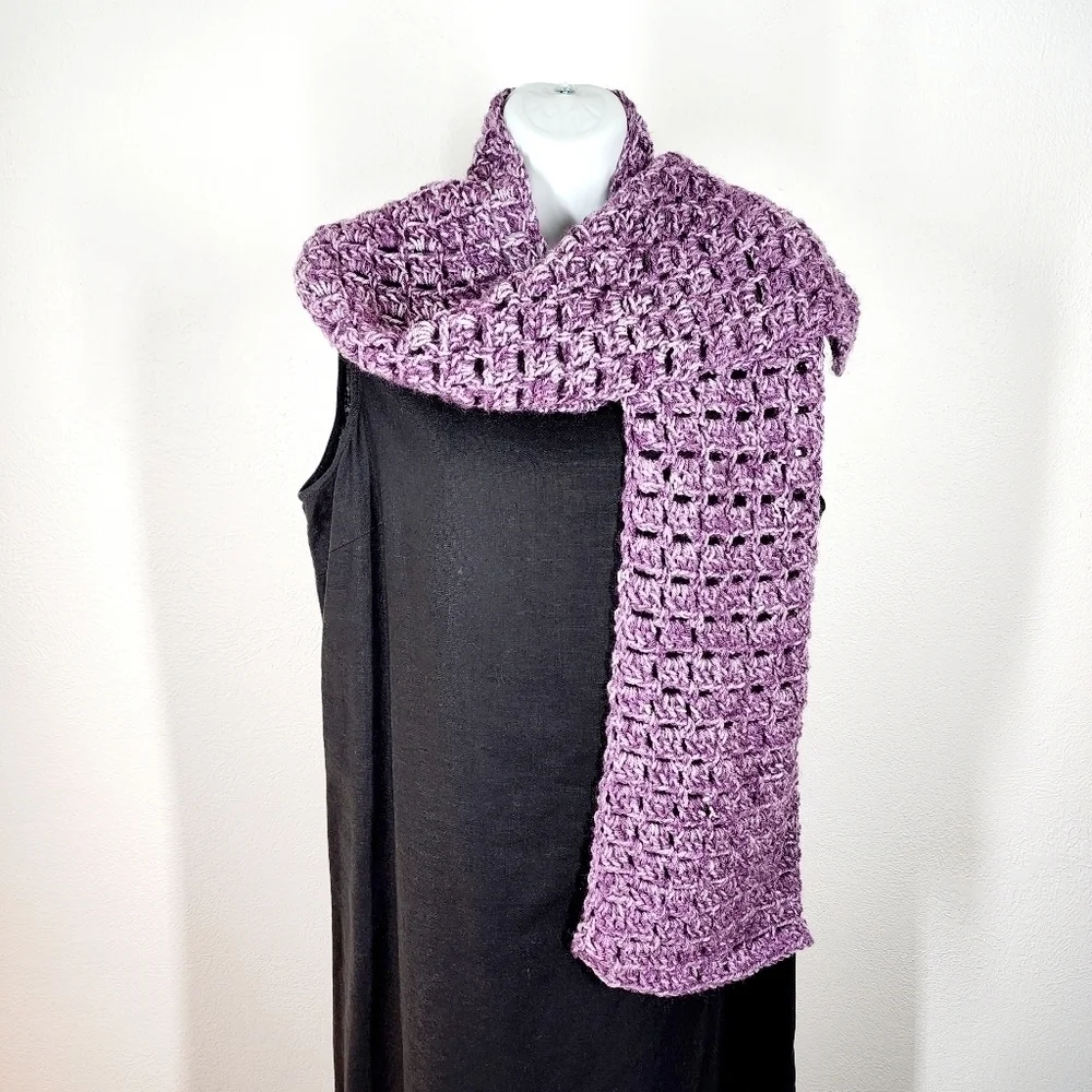 HAND KNITTED SCARF