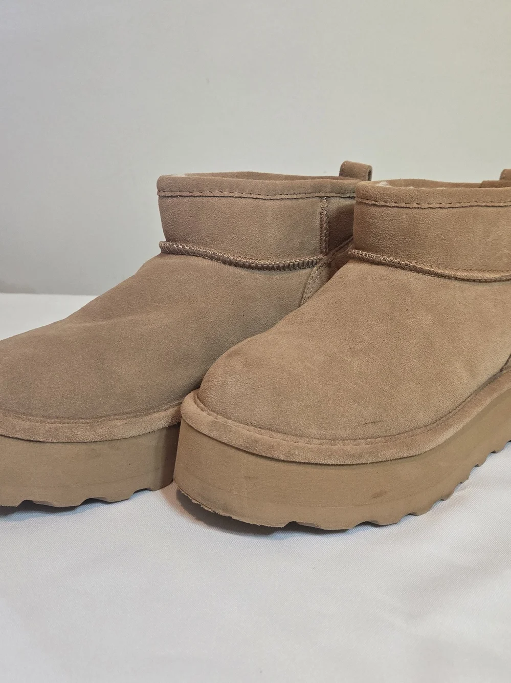BearPaw stylish women’s