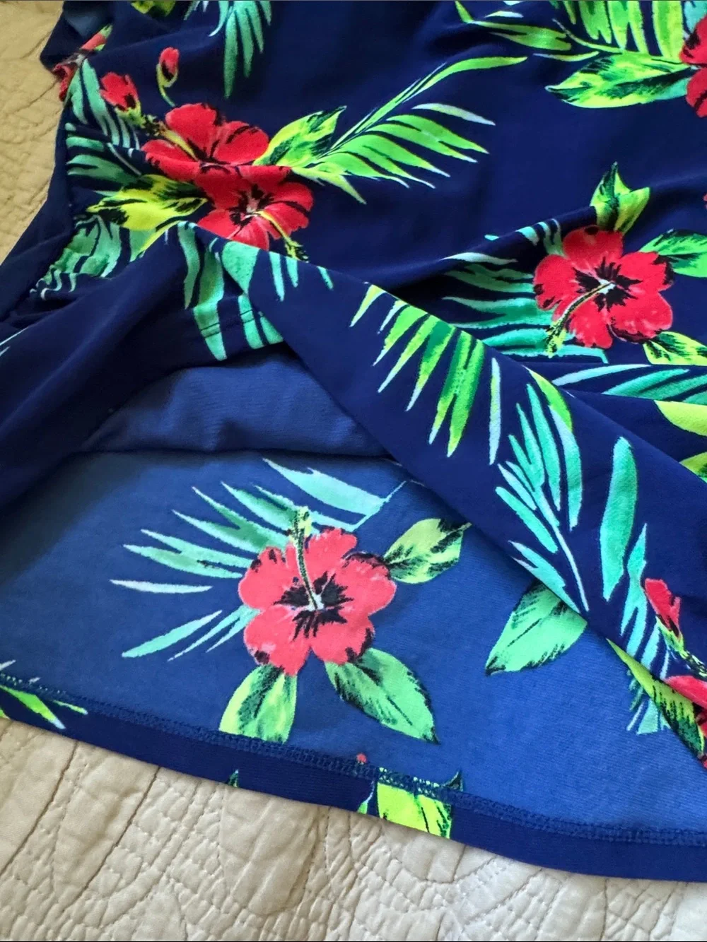 N/A tank palm hibiscus