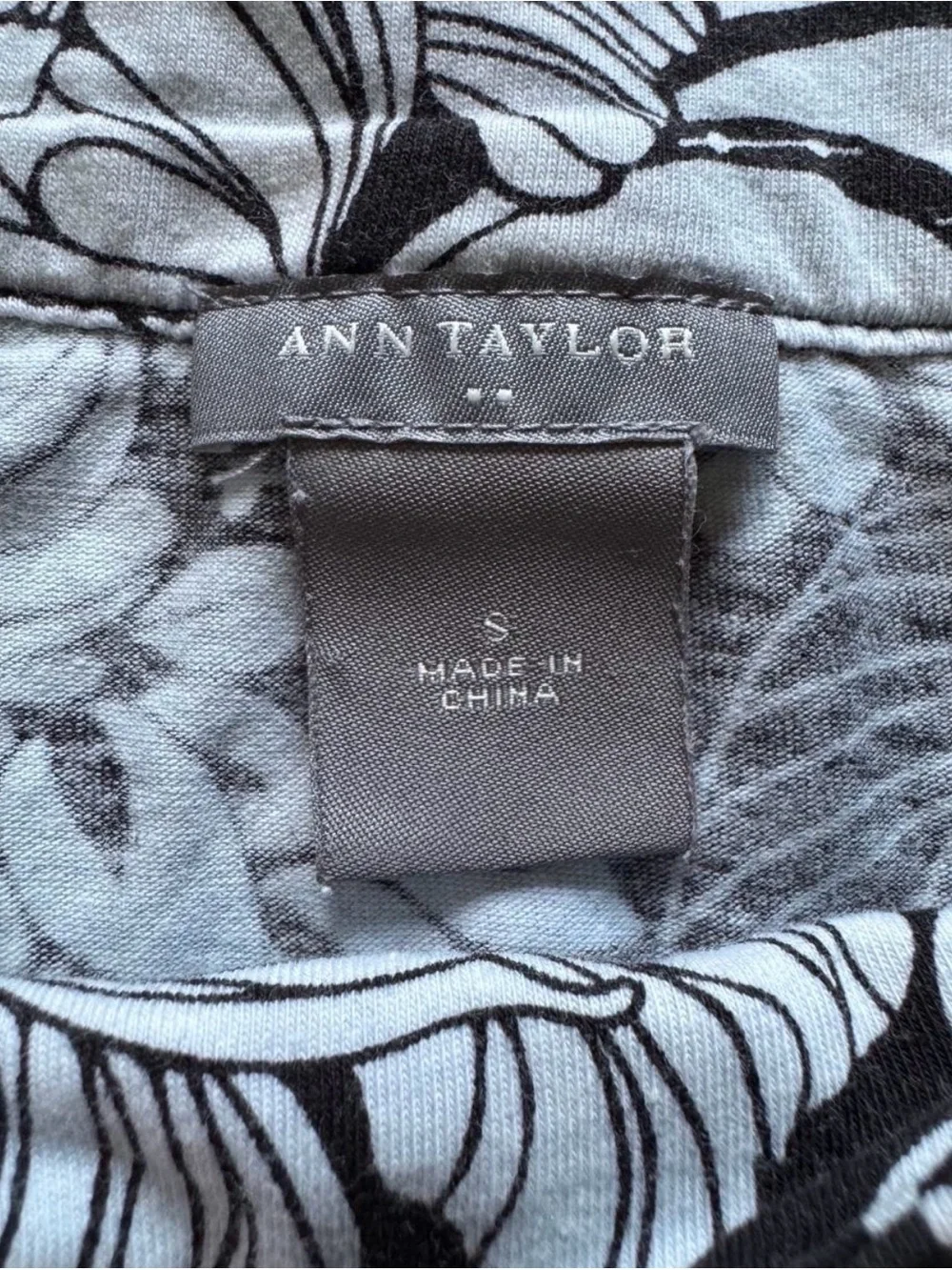 Ann Taylor sleeveless tank