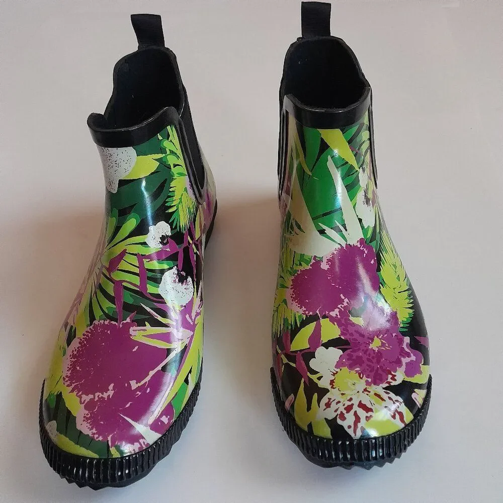 Cougar Women’s Multicolor Ankle High Rain Boot Size 8