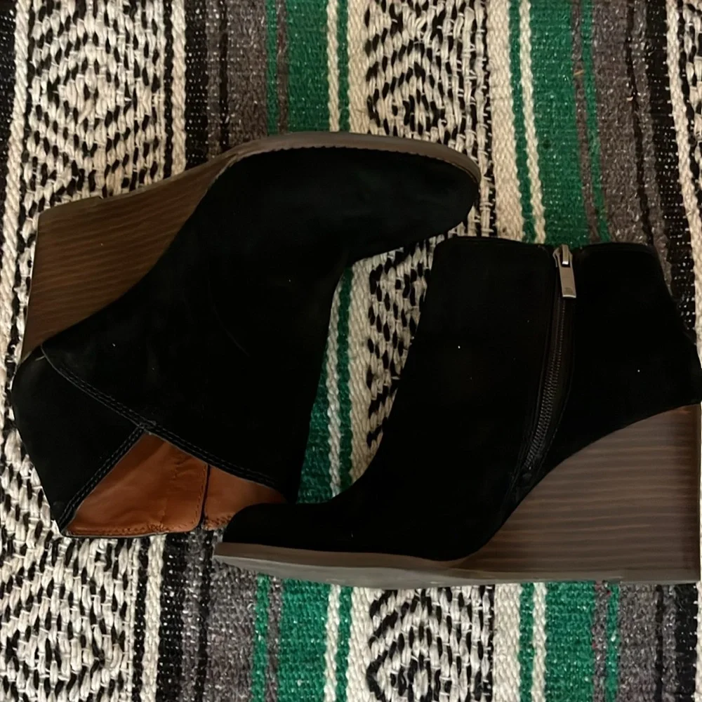 LUCKY BRAND black suede zipper booties