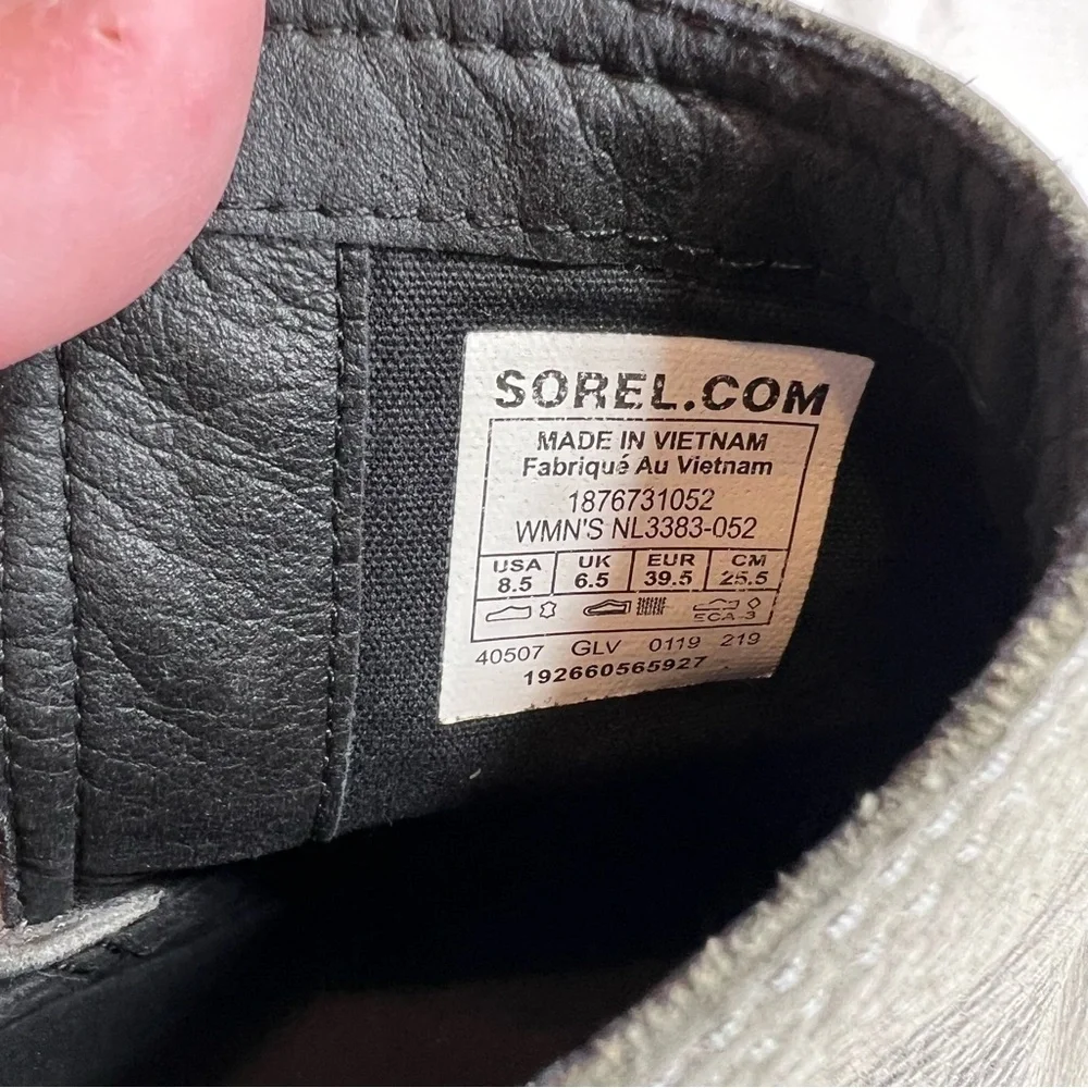 Sorel Kate gray leather cut out Chelsea bootie boots size 8.5