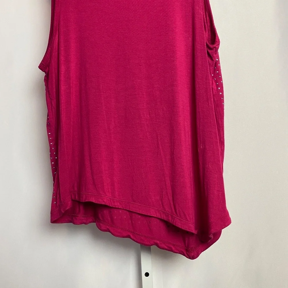 Tattoo Me Womenʻs Plus Size Pink Silver Studded Tank with Asymmetric Hem 1X