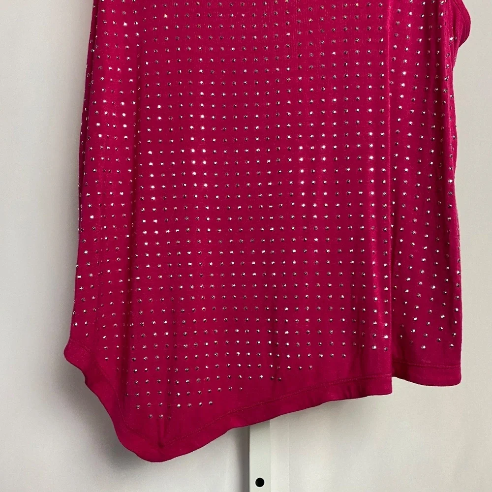 Tattoo Me Womenʻs Plus Size Pink Silver Studded Tank with Asymmetric Hem 1X