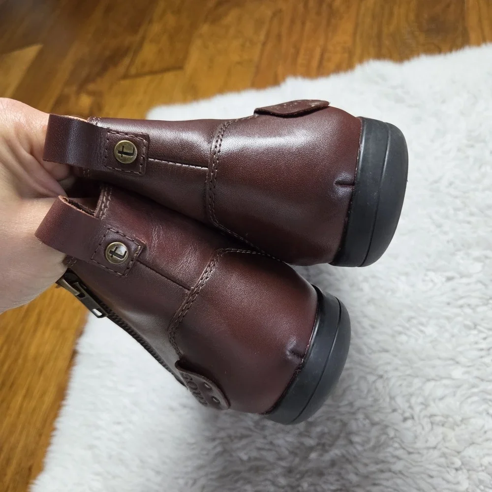 Taos Select Leather Ankle Boots Size 9.5 W Whiskey Brown Comfort Bootie