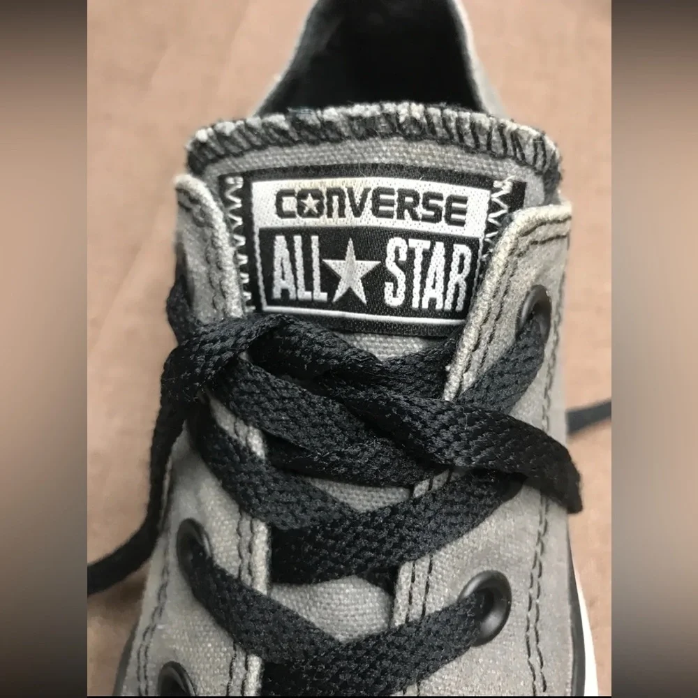 Converse black tab