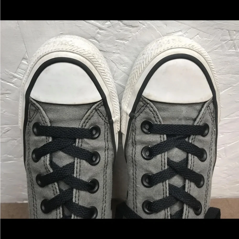 Converse black tab