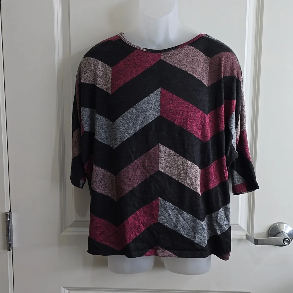 Olivia Blu Blouse‎ Size XL