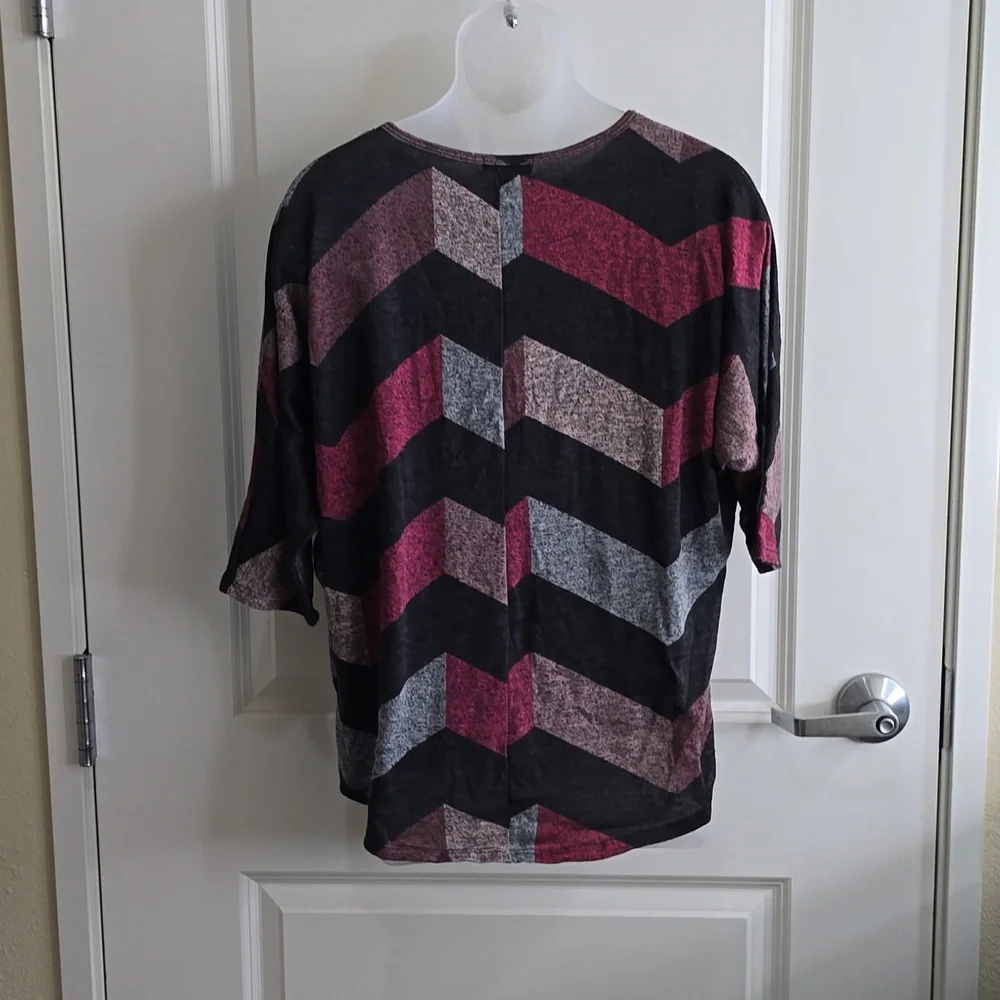 Olivia Blu Blouse‎ Size XL