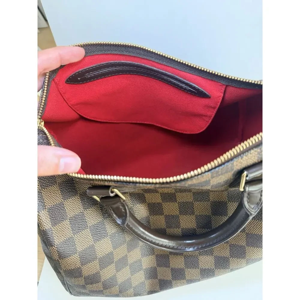 Louis Vuitton outside immaculate