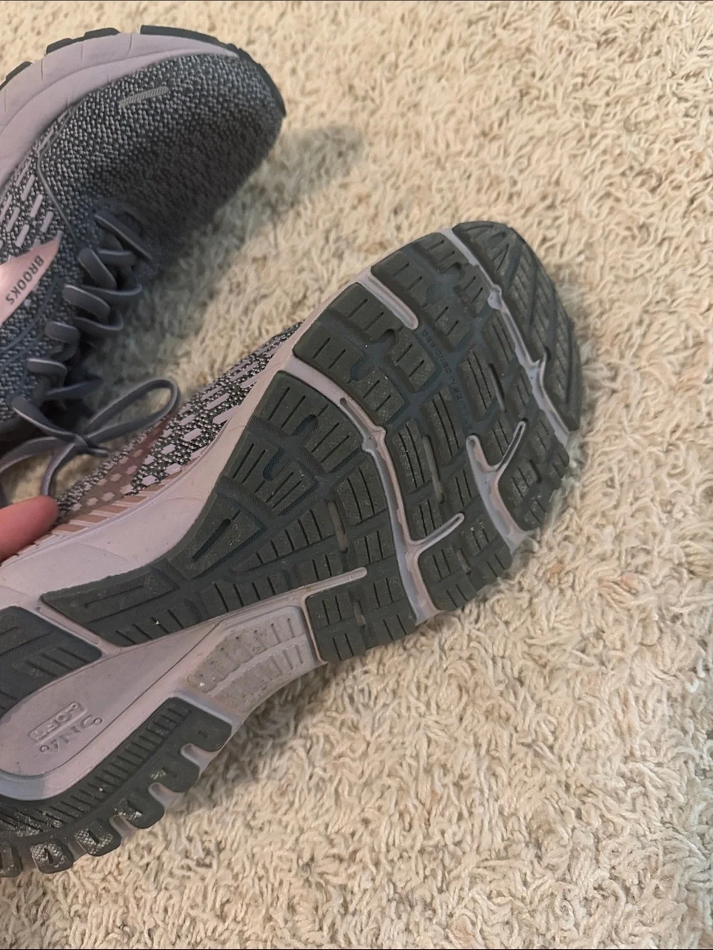 Brooks lightweight knit