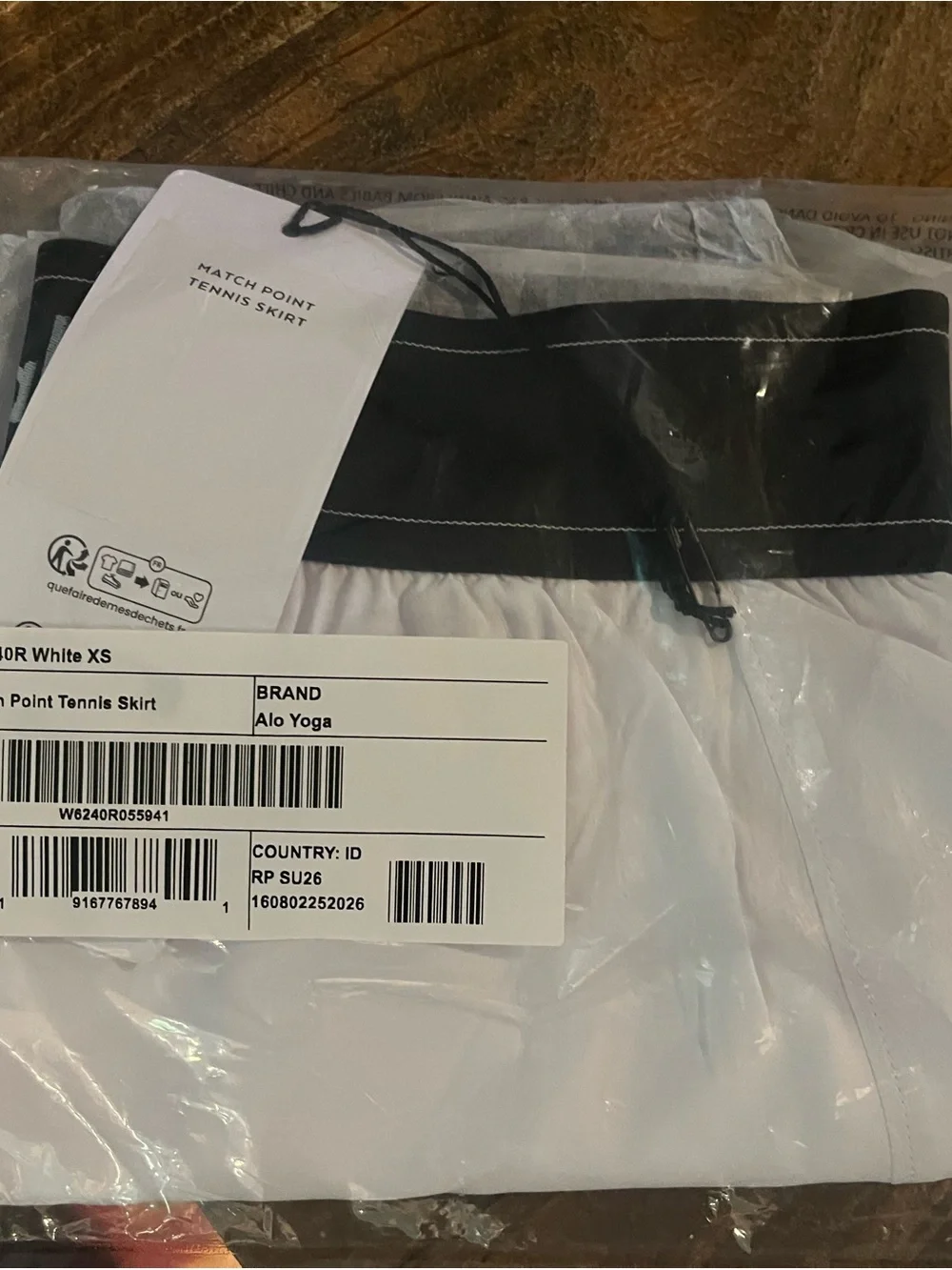 ALO Yoga fabric tennis white