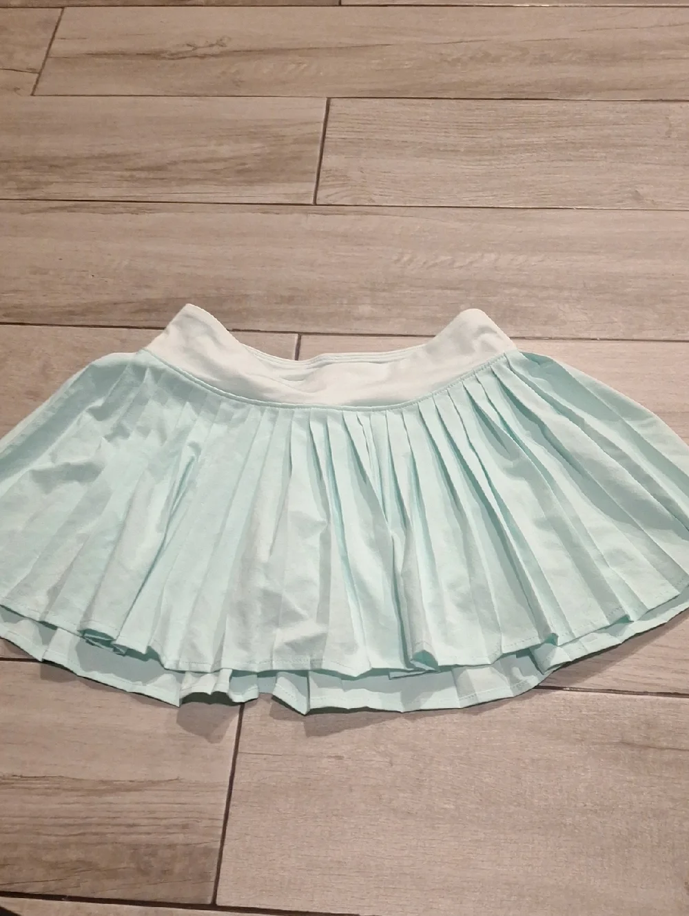 🍦all in motion Mint Pleated Skater Skirt