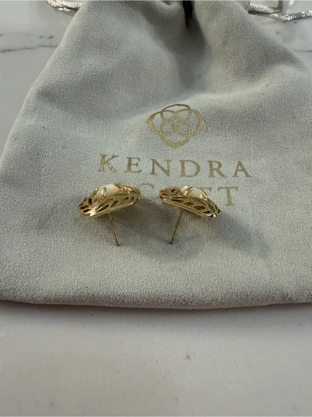 Kendra Scott gold tone