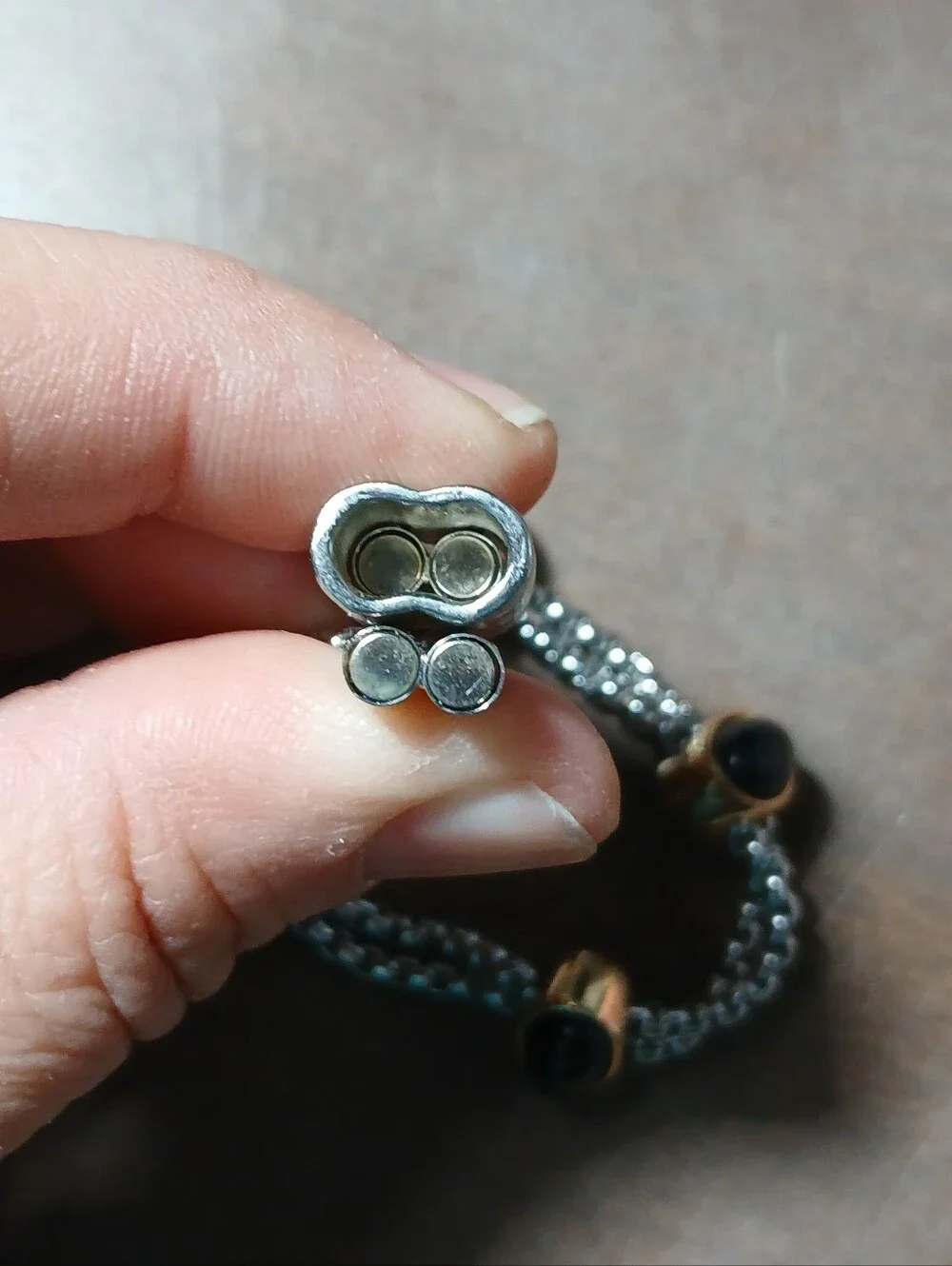 N/A silver tone