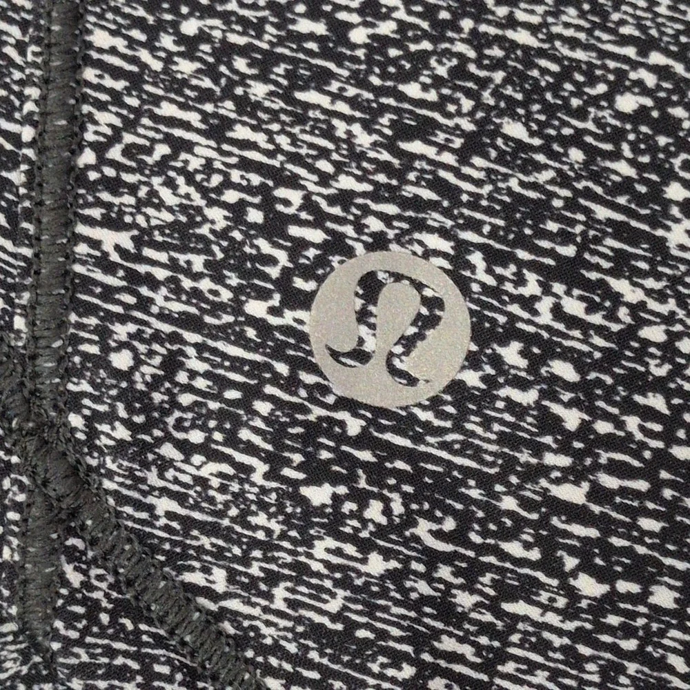 lululemon athletica pre owned