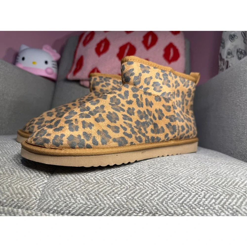 Volatile Leopard Print Faux Fur Lined Ankle Boots Tan Brown Women Size 9