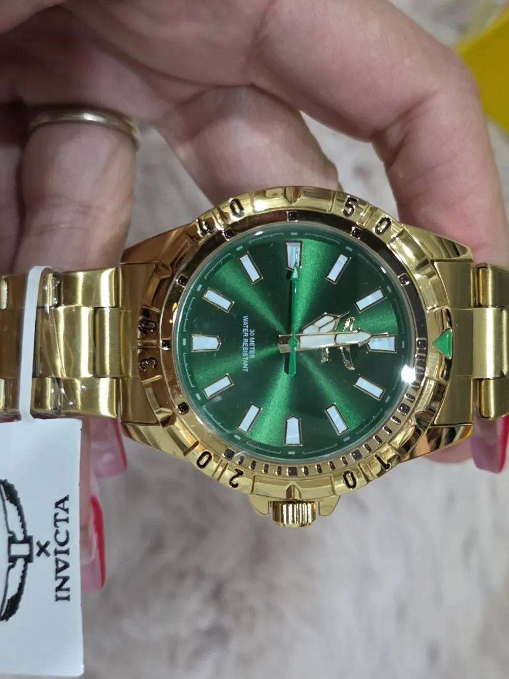 Invicta box movement