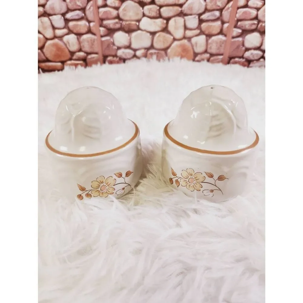 Vintage Stoneware cordella burnet salt and pepper shakers