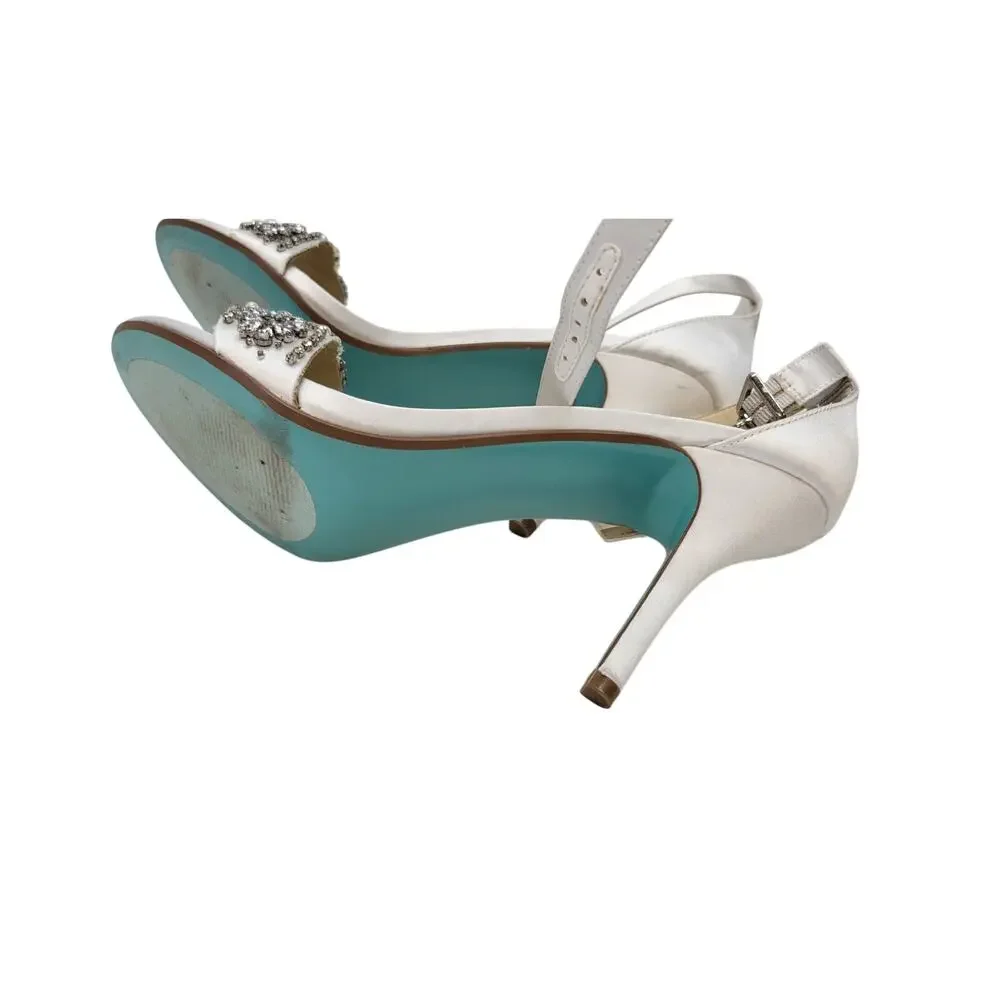 Betsey Johnson elegant white