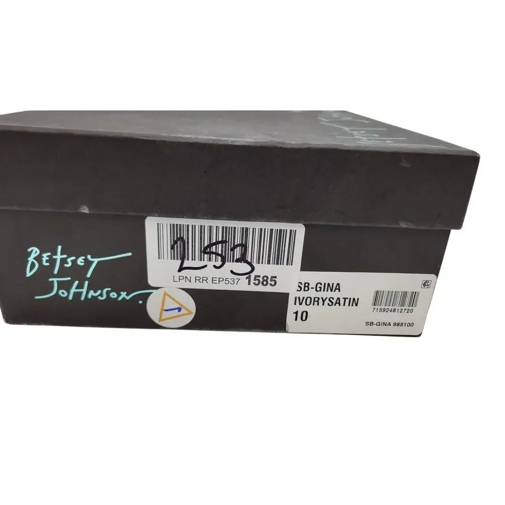 Betsey Johnson elegant white