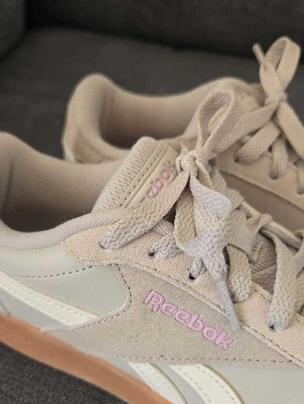 Reebok side up top