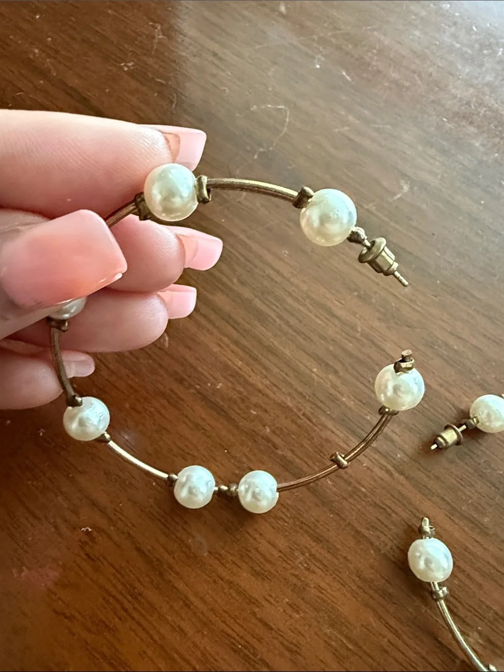 N/A elegant gold