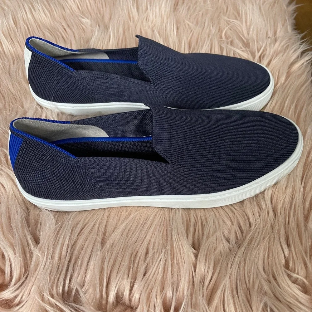 Rothys deep navy blue size 9.5 woman’s sneakers