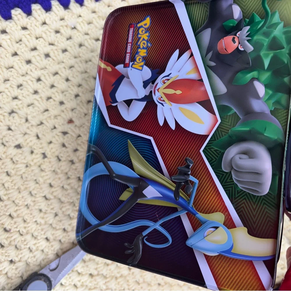 Pokemon colorful tin
