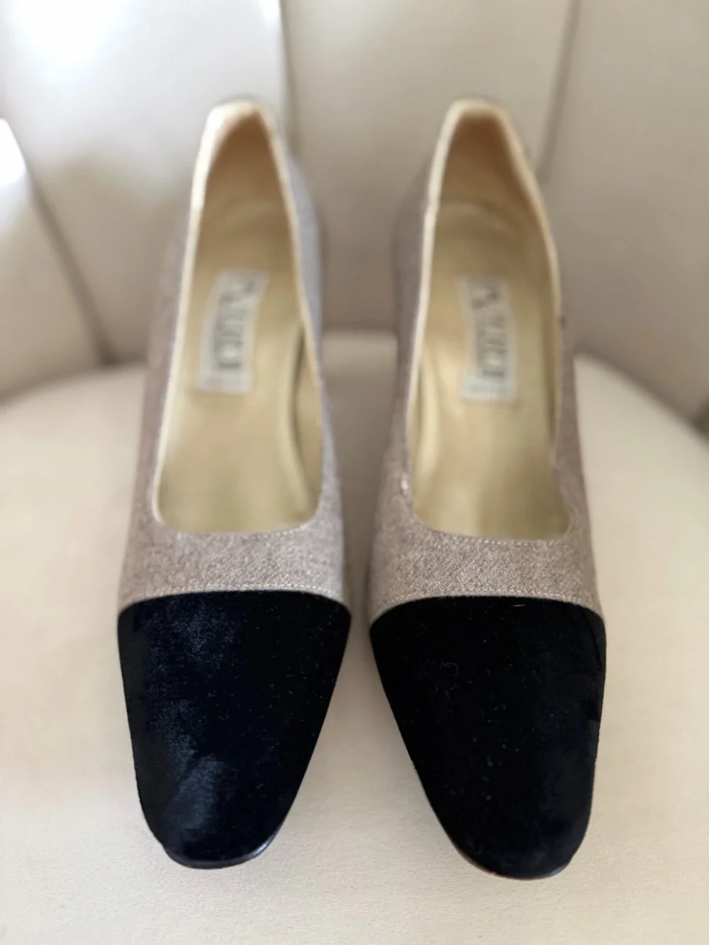 P. Verdi Vtg 90’s Bicolor Black Taupe Velvet Cap Toe Pumps Retro Heels Y2K 8.5