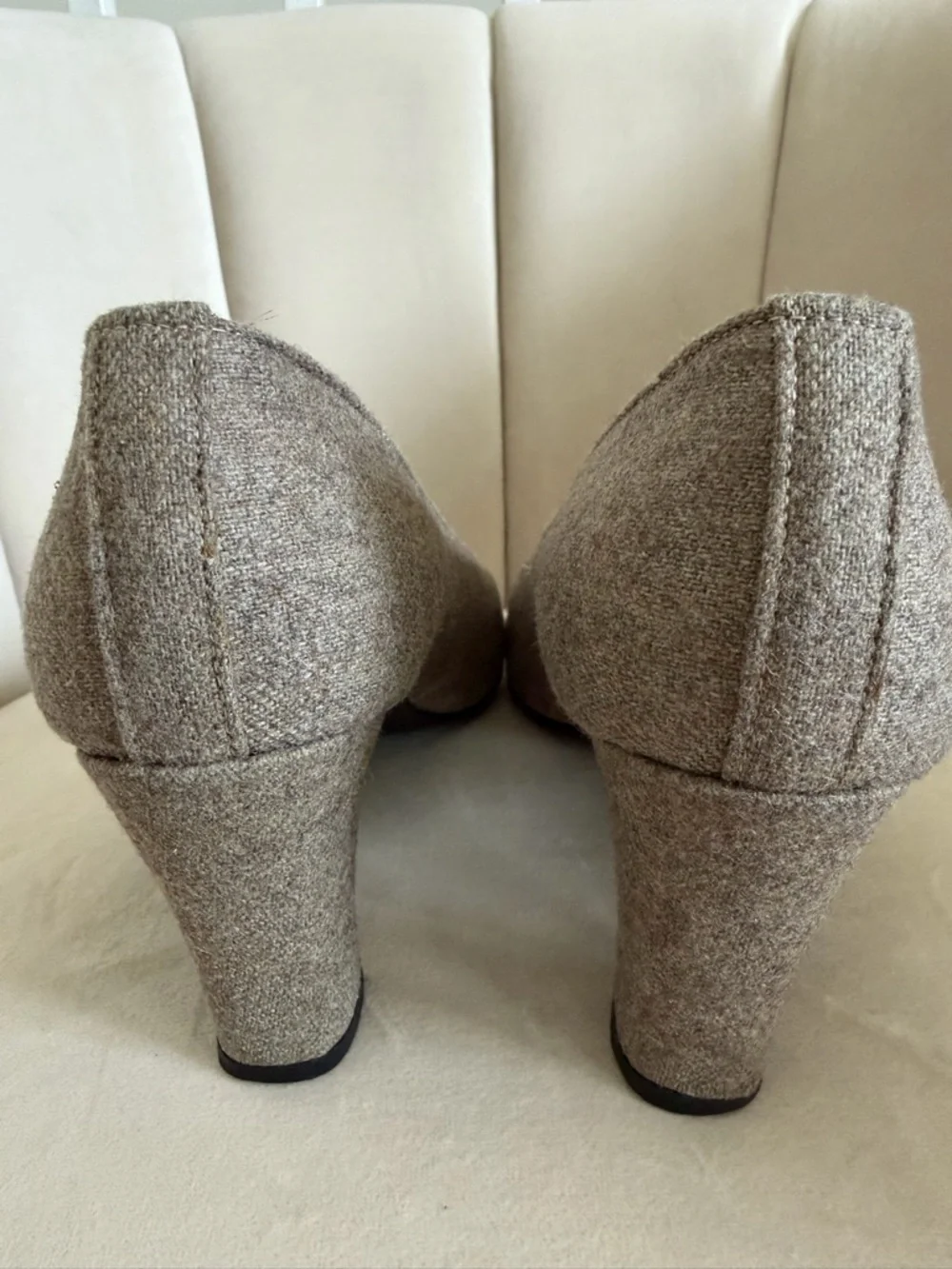 P. Verdi Vtg 90’s Bicolor Black Taupe Velvet Cap Toe Pumps Retro Heels Y2K 8.5