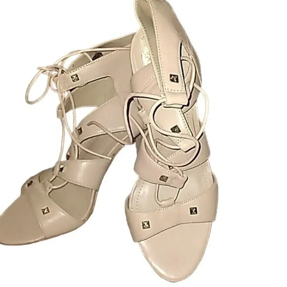 Vince Camuto vince camuto