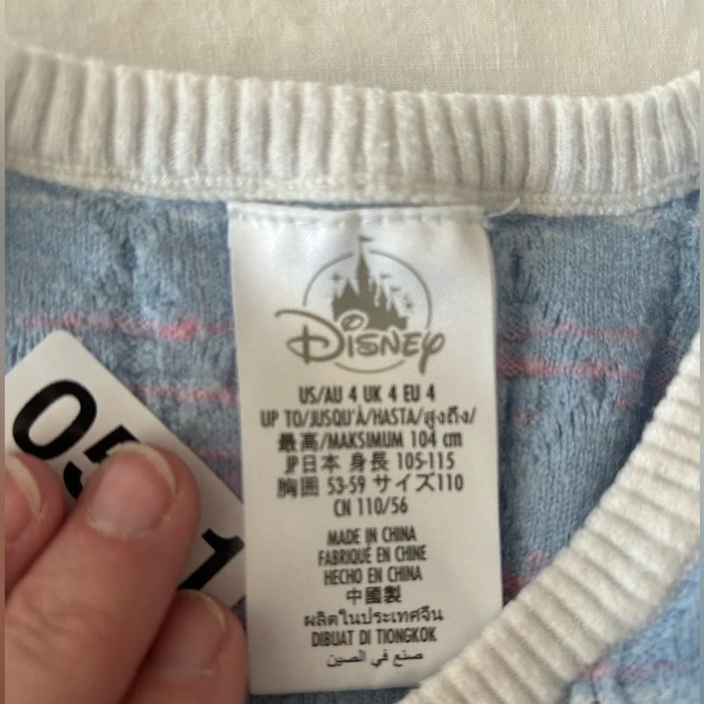Vintage Disney size 4 little girls‎ sweater. In perfect condition.  0511