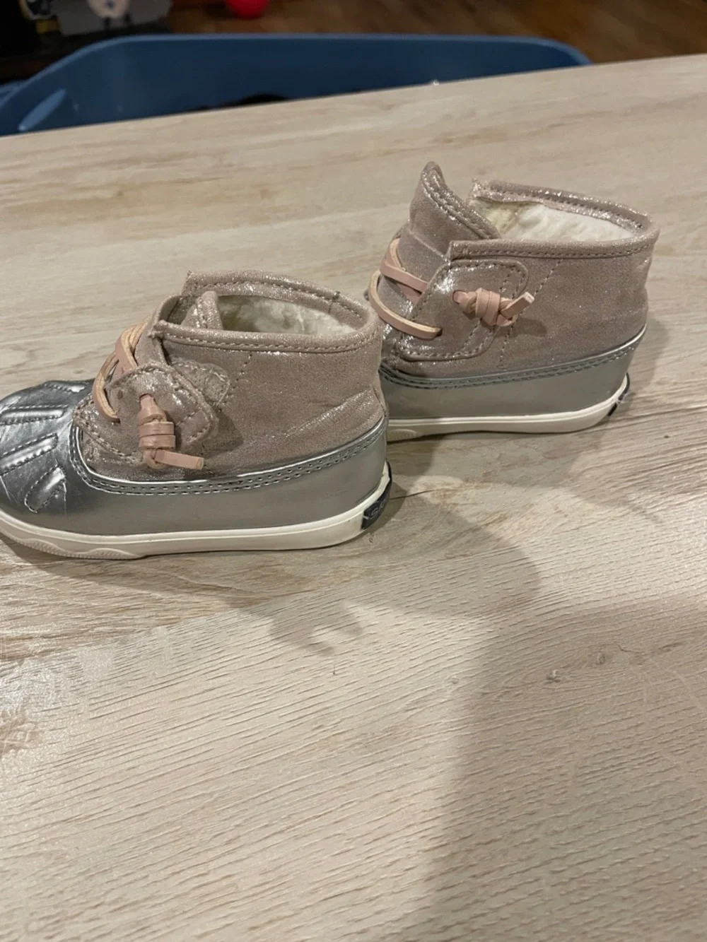 Sperry size 4m
