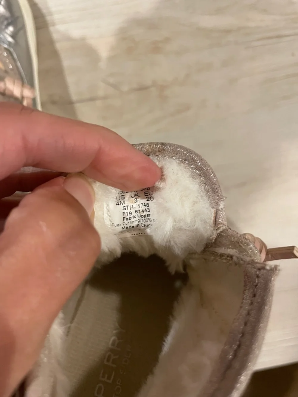 Sperry size 4m
