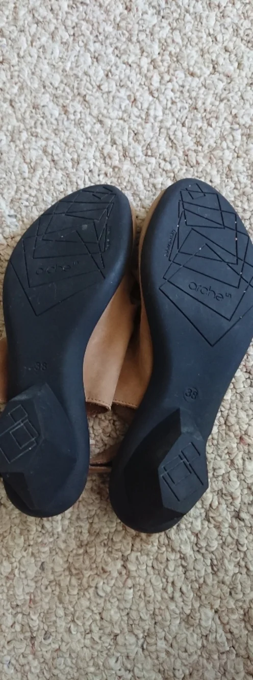 Arche suede height