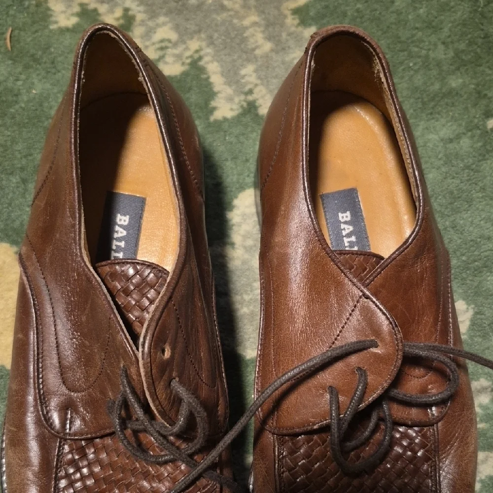 Bally sophisticated dark