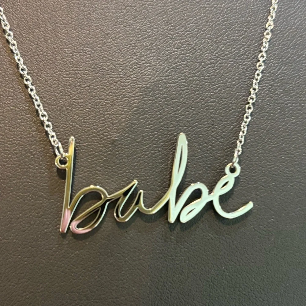 N/A necklace touch charm