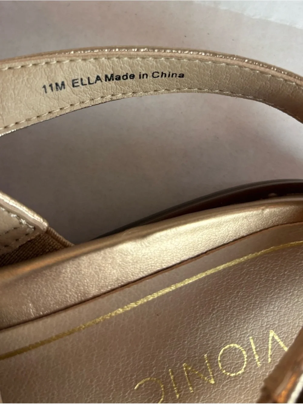 Vionic Ella Gold Metallic Leather Toe-Loop Sling Sandals Size 11