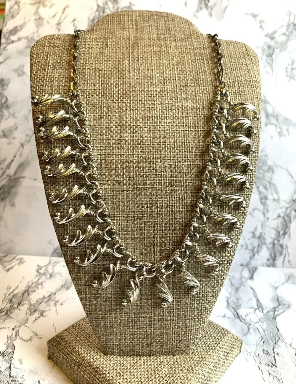 Vtg Sarah Coventry Fancy Free Necklace Silver Tone Bib Collar Vintage 1960s ~17