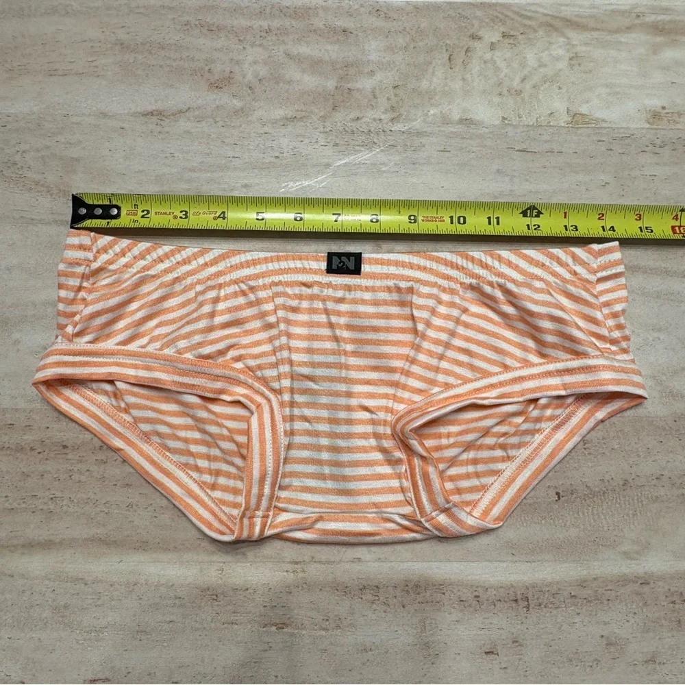 N2N Bodywear reposhing this