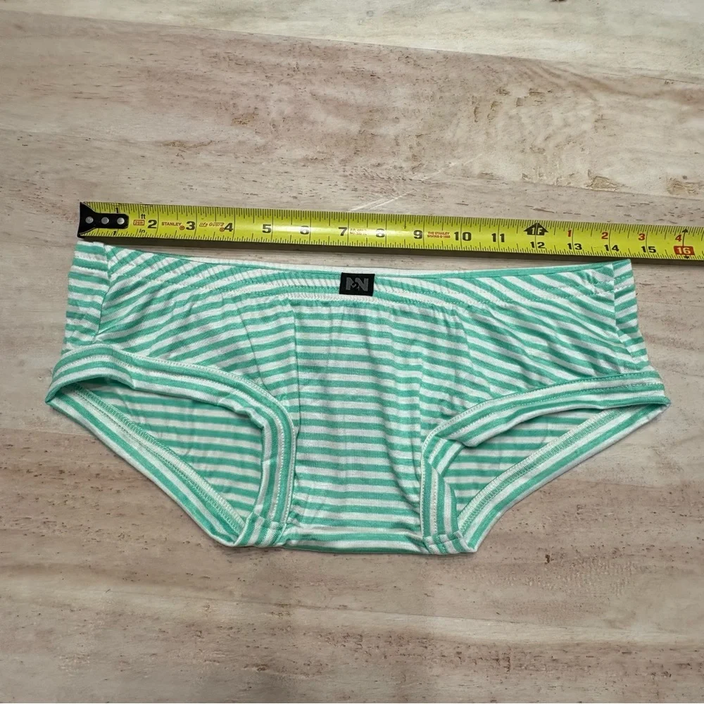 N2N Bodywear reposhing this